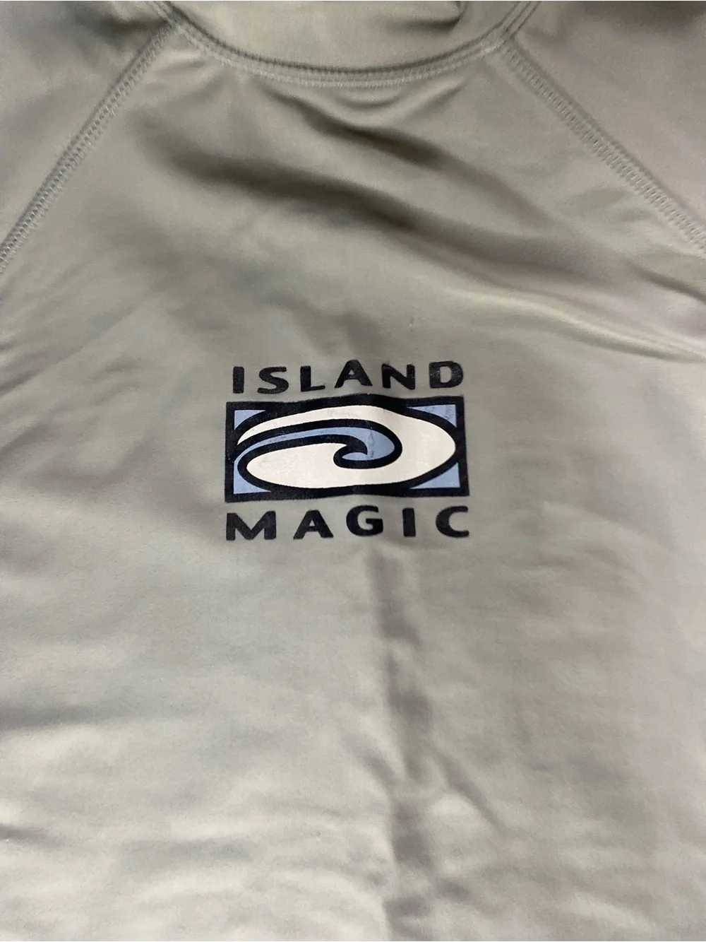 Island Magic Kids' Short Sleeve Rashguard in Sage Green & Black